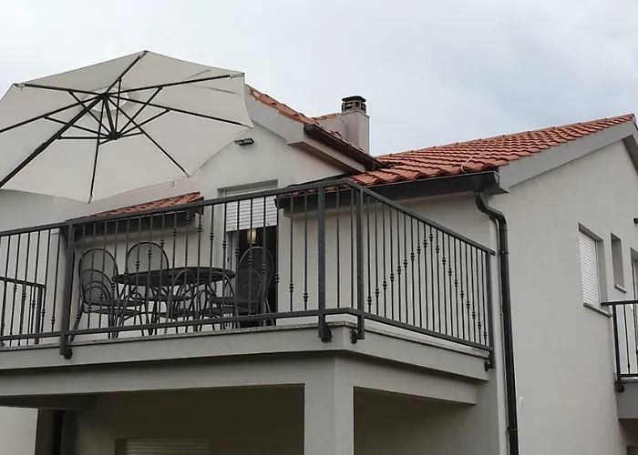 Jukic דירה זאדאר